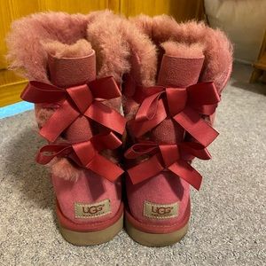 Pink bailey bow uggs